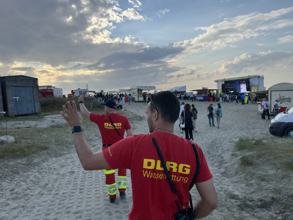 Unsere Führungskräfte auf dem Weg zur Sicherheitsbesprechung